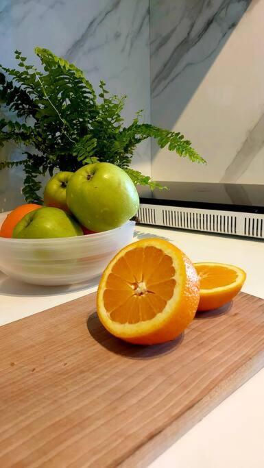 ワルシャワUroczy Apartament Blisko Centrum Warszawyアパートメント エクステリア 写真
